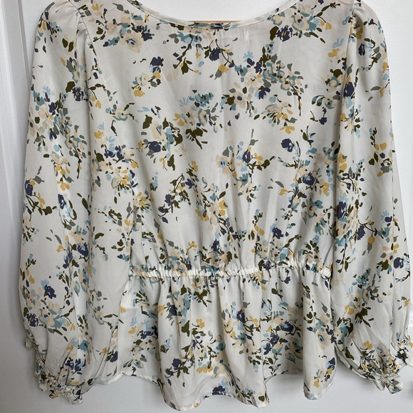 NWT Abercrombie Blouse - Picture 5 of 6